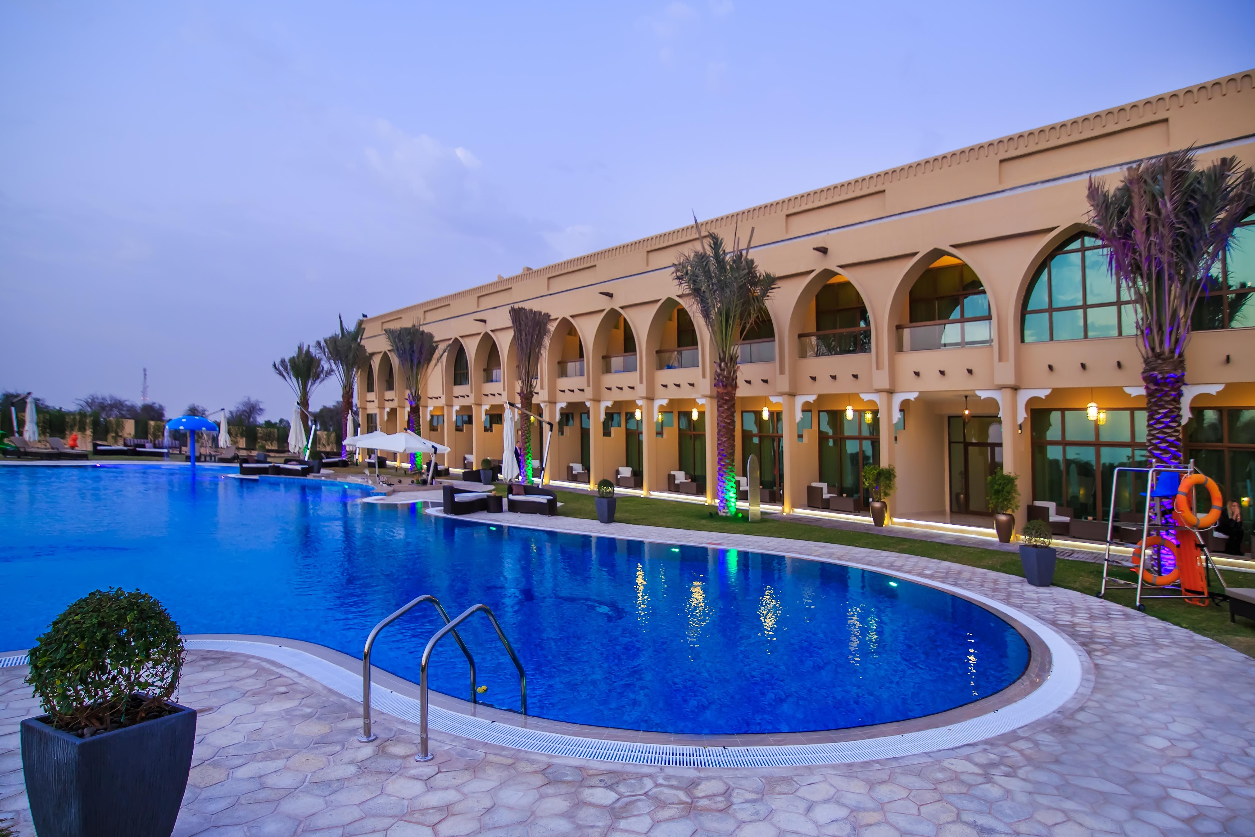 Western Hotel - Madīnat Zāyid Extérieur photo