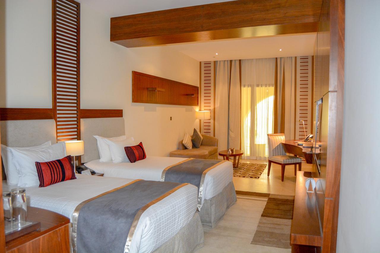 Western Hotel - Madīnat Zāyid Extérieur photo